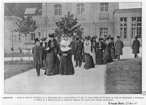 Königin Amelie von Portugal besucht das Ormesson-Krankenhaus für Tuberkulose, Illustration aus 