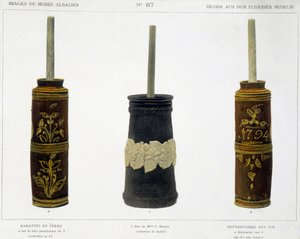 Butterfässer (zur Herstellung von Butter) in bearbeiteter Keramik, erhalten im Elsässischen Museum, ca. 1800 von French School