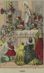 Katholiken beten vor einer Statue der Jungfrau Maria