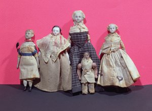 Sammlung von Puppen, möglicherweise von Honoré de Balzac (1799-1850) als Gedächtnisstütze für La Comédie Humaine verwendet von French School