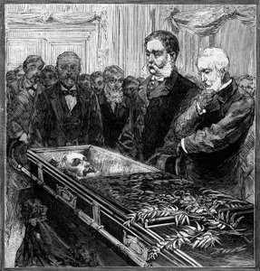 Beerdigung von James Abram Garfield (1831-1881), Präsident der Vereinigten Staaten: sein Nachfolger, Chester Alan Arthur (1830-1886) und Sekretär Blain vor dem Sarg unter der Kuppel des Washingtoner Kapitols. Gravur in „Le Monde Illustré“ Nr. 1282 von von French School