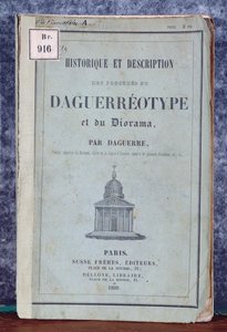Historique et Description des Procédés de Daguerreotype et du Diorama, Handbuch zur Kamera, vermarktet von Daguerre und Giroux im Jahr 1839 von French School