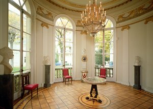 Innenansicht des Salon Rond, 18.-19. Jahrhundert von French School
