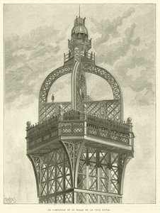 Der Glockenturm und der Leuchtturm des Eiffelturms