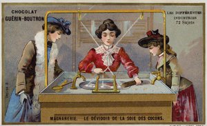 Seidenherstellung. Spinnen der Fasern auf eine Spule von French School