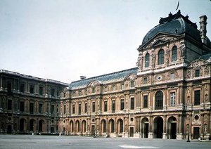 Der Cour Carree und der Pavillon d
