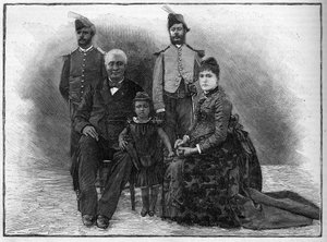 Der Präsident von Haiti Etienne Felicite Solomon (1820-1888) mit seiner Familie und seinen Adjutanten. von French School