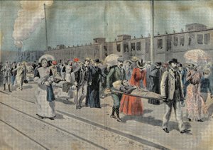 Die Ankunft eines Krankenzuges am Bahnhof von Lourdes, wo die Tragen sie direkt zur wundersamen Höhle transportieren und die Damen der Vereinigung Notre-Dame de Salvation und die Kleinen Schwestern der Himmelfahrt mit Hingabe über sie wachen von French School