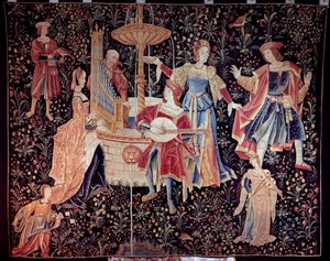 Das Konzert am Brunnen. Musiker, Falkner und höfische Szene in der Nähe eines Brunnens. Wandteppich aus Seide und Wolle