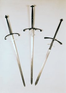 Drei Zweihandschwerter, 1570 von French School