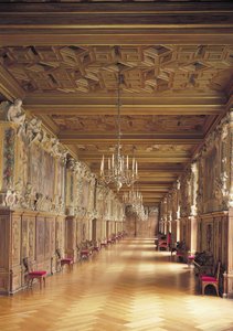 Blick entlang der Galerie von Franz I, 1530-40 von French School