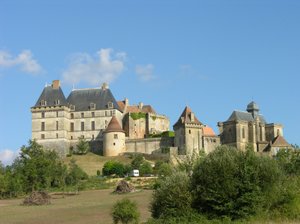 Ansicht des Schlosses Biron, 15.-16. Jahrhundert von French School