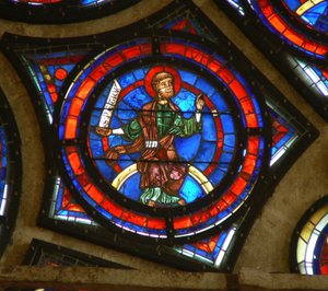 Fenster w100, Darstellung des Heiligen Petrus von French School