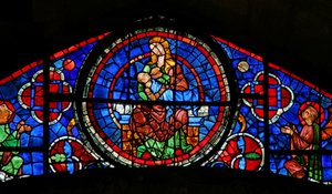 Fenster w115, die Jungfrau und das Kind darstellend