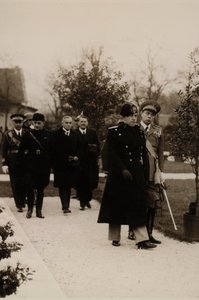 Album "MVSN- Schwarzhemden": Galeazzo Ciano in der Uniform eines Generals der Miliz in Budapest von G.Y. Schaffer