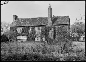 Peel Hall, Manchester, 1942 von George Bernard Wood