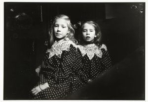 Porträt von zwei unbekannten Mädchen von George Hendrik Breitner