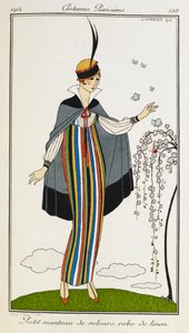 Kleiner Samtmantel, Leinenkleid. Frau in einem kleinen Samtmantel, mit einem gestreiften Leinenkleid, orangefarbenen T-Bar-Schuhen und einem Hut mit schwarzer und roter Verzierung. Pariser Kostüme.
