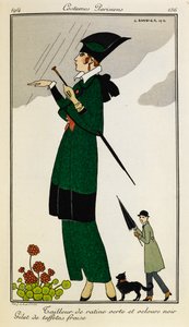 Tailleur aus grünem und schwarzem Samt. Weste aus Erdbeerseide. Frau in einem maßgeschneiderten Outfit aus grünem und schwarzem Seide, mit einer Erdbeerenseidenweste. Person in einem Trenchcoat mit einem Regenschirm und einem Hund im Hintergrund. Pariser K von Georges Barbier