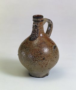 Bartmannkrug oder Bellarmine-Weinflasche mit einem aufgesetzten bärtigen Gesicht, Deutschland, ca. 1630-40