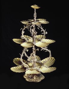 Geprägtes Tischmittelstück mit muschelförmigen Schalen von D.T. Moye, Hamburg, 1633-44 (vergoldetes Silber)