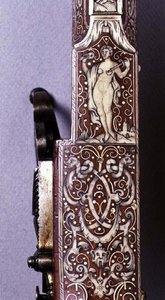 Griff eines Radschlossgewehrs, verziert mit Elfenbeinfiguren und Arabesken von German School