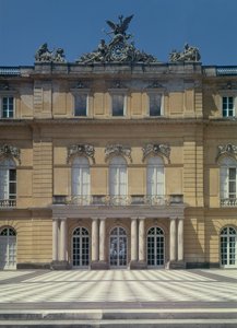 Der Marmorhof, entworfen von Georg Carl Heinrich von Dollmann (Foto)