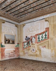 Gästeunterkünfte, das Zimmer der Karnevalsszenen: "Mohrendiener auf einer falschen Treppe" von Giovanni Battista Tiepolo