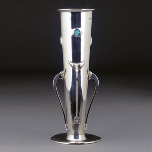 Eine Cymric-Silber- und Türkisvase, 1901