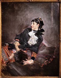 Die Gräfin von Rasty auf dem Sofa