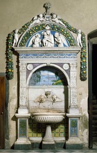 Dekorierter Brunnen mit einem Hochrelief aus Marmor und Terrakotta von Giovanni della Robbia (1469-1529) 1498. Sakristei von Santa Maria Novella, Florenz von Giovanni della Robbia
