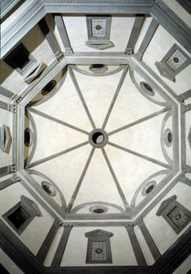 Ansicht der achteckigen Sakristei nach einem Entwurf von Giuliano da Sangallo (1445-1516)
