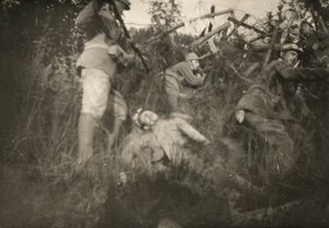 Simulation eines Angriffs in einem Schützengraben des Carso während des Ersten Weltkriegs von Giuseppe Gentilini