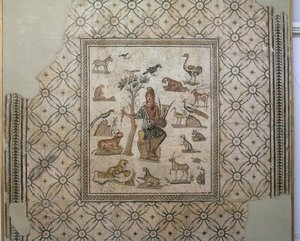 Orpheus umgeben von Tieren, polychromes Mosaik