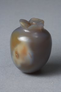 Hellenistisches Gefäß in Form einer Frucht von Greek