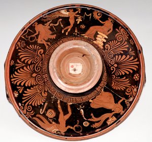 Patera mit Mänade und Eros (Terrakotta, 325-300 v. Chr.) von Greek
