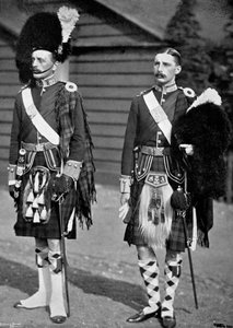 Ein Hauptmann und ein Unteroffizier der 93. Highlander, 1896 von Gregory and Co
