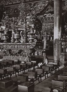 Innenraum eines buddhistischen Tempels