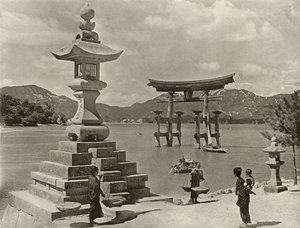 Miyajima, 1910 von Herbert Ponting