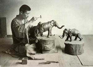 Der Bronzebildhauer, 1910 von Herbert Ponting