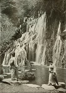 Der Wasserfall der fallenden Juwelen in Yumoto, 1910 von Herbert Ponting