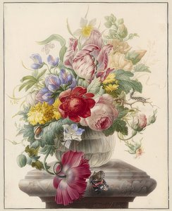 Blumen in einer Glasvase und ein Schmetterling von Herman Henstenburgh