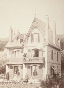 Ohne Titel (Familienporträt - Personen mit Haus) von Hippolyte Bayard
