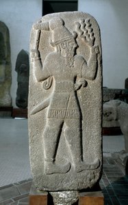Hethitische Zivilisation: Basaltstele des Sturmgottes (9. Jahrhundert v. Chr.) Archäologisches Museum von Istanbul