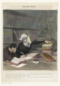 Figuren hinter einem Lesetisch in einer öffentlichen Bibliothek