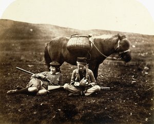 Charlie und Peel Ross mit Pferd nach einer Jagd, ca. 1856-1859