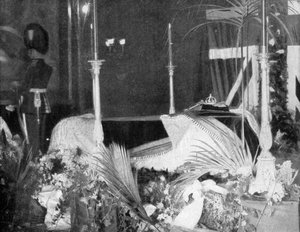 Königin Victoria aufgebahrt im Osborne House, 1901 von Hughes and Mullins