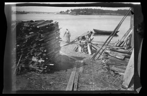 Holz am Strand, wahrscheinlich aus Helsinki von Hugo Simberg