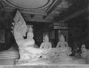 Kopf eines Geländers, ursprünglich von einer Brücke in Prakhan, Angkor-Thom von Indian School