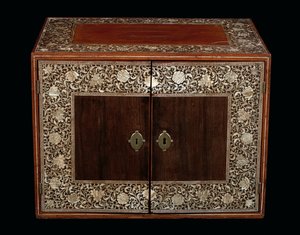 Mughal-Schrank, Gujarat oder Sindh, Westindien von Indian School